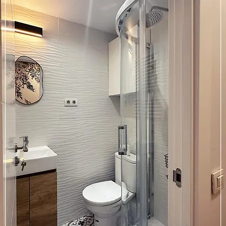 Fira Gran Via Ii Homestay szállás *