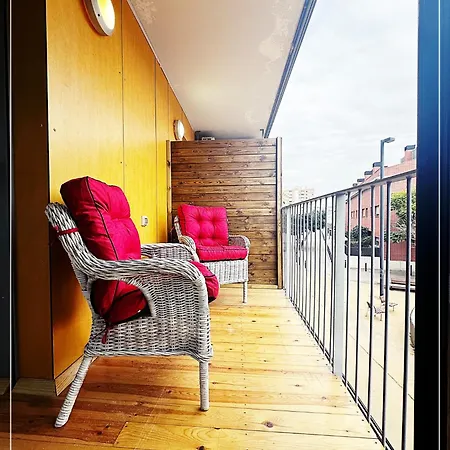 Fira Gran Via Ii Homestay szállás *